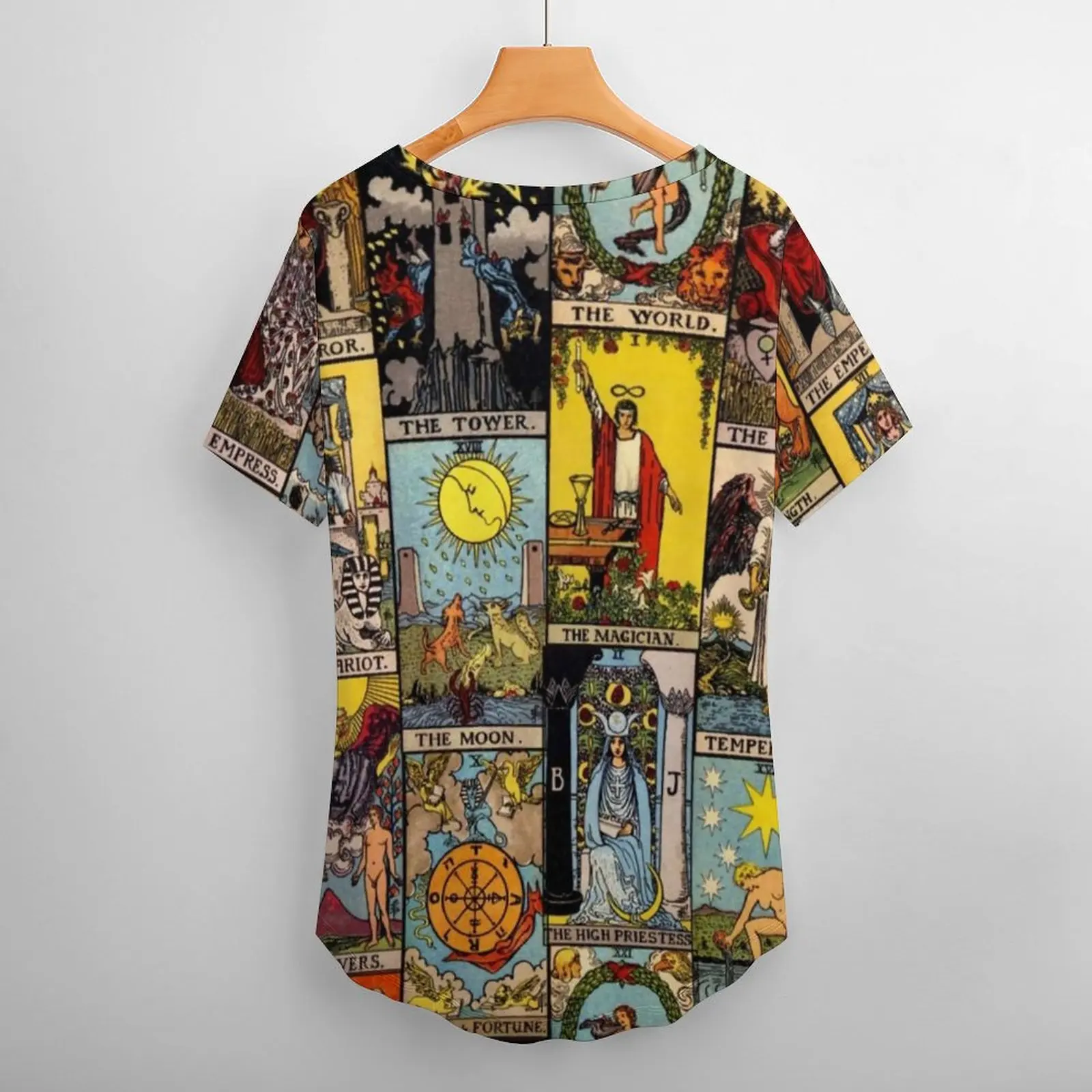 Vintage Moon T-Shirt Tarot Art Collage Retro T Shirts V Neck Short-Sleeve Printed Tshirt Women Classic Top Tees Big Size 3XL 4XL