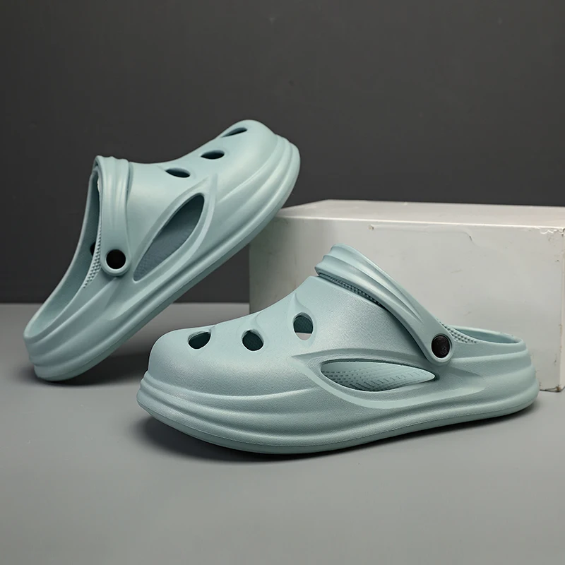 

Стильные летние мужские сандалии-шлепанцы, пляжные сабо с отверстиями, парные садовые туфли из дышащего материала ЭВА, подходят для мужчин