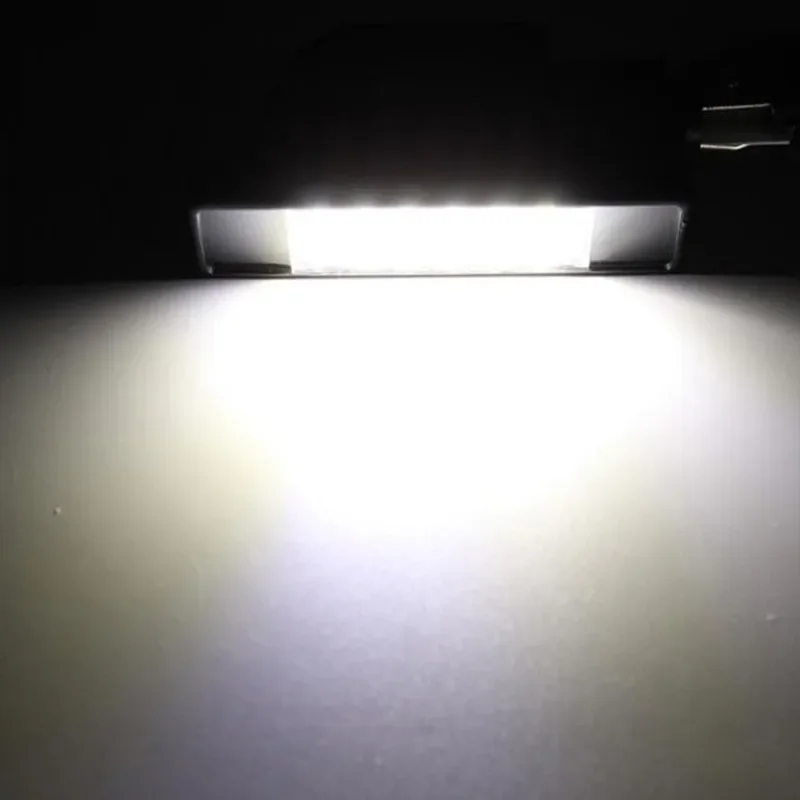 2X12V Auto Achter 18 Led Smd Kentekenplaat Licht Lamp Voor Citroen C4 C3 C5 C6 C8 Voor Peugeot 307 106 207 308 406 407 508