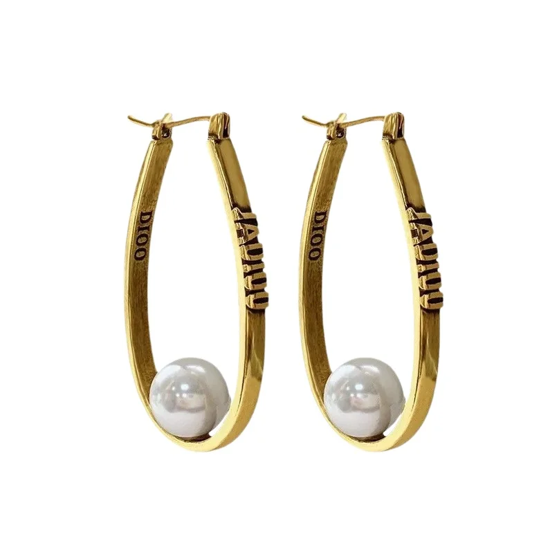 

CHARMING PAIR OF SOUTH SEA GENUINE WHITE ROUND PEARL EARRING