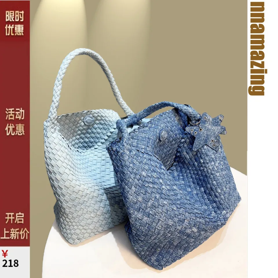 

Fashionable Women Crossbody Bag Luxury Leather Handbag Elegant Shoulder Bag Vintage Classic Style For Ladies