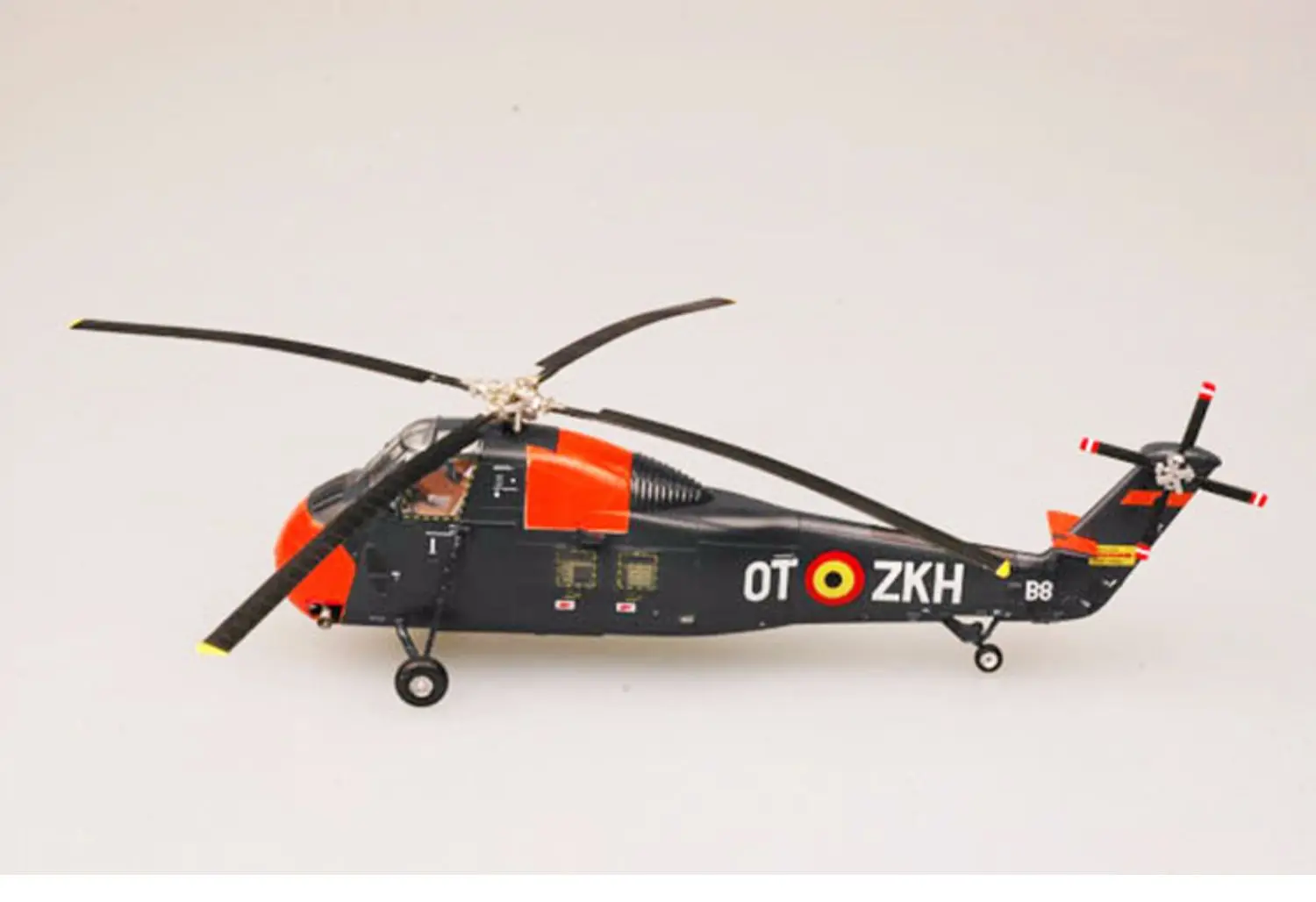 1/72 37011 Belgian H34 CHOCTAW helicopter model  Finished product collection model