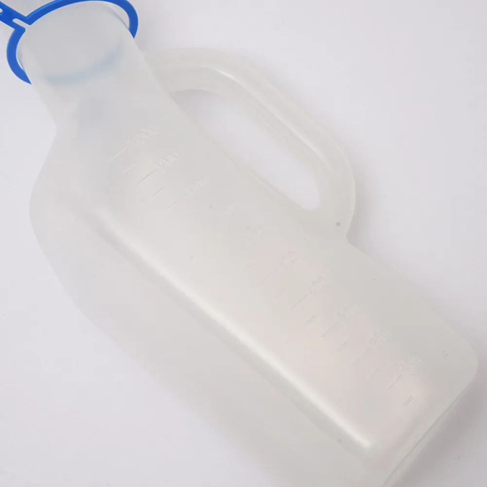

1Pcs Large Capacity Urinal Bottle Thickened Plastic Portable Bedside Urinal Pot for Elderly Patients Night Use Hospital Travel