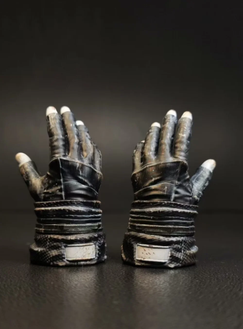 Modello di casco e guanti da astronauta nero da soldato in scala 1/6 per action figure da 12 pollici
