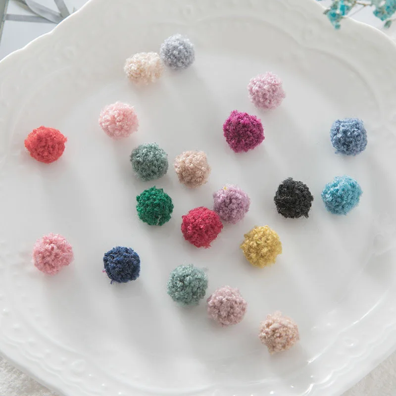 200Pcs 15mm Curly Pompon Plush Balls DIY Craft Earrings Pendant Hair Accessories Clothing Hat Wedding Decor Materials Pompoms