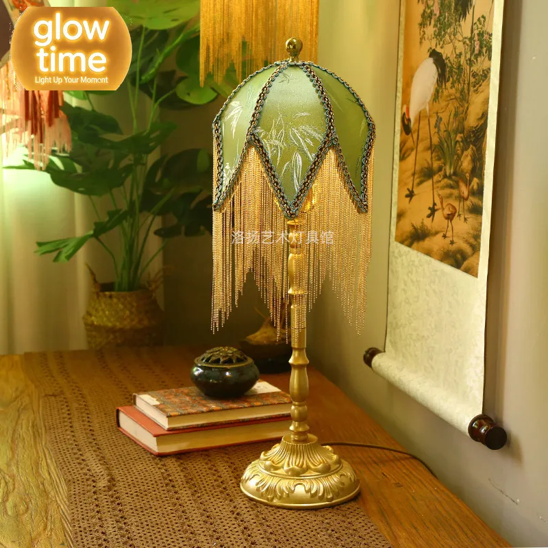 American retro bedroom fringed table lamp Guofeng B & B vintage living room study bedside creative atmosphere table lamp