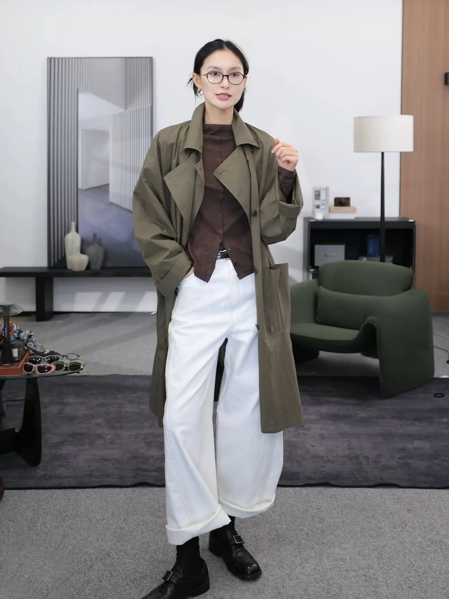 

Новинка от Jieji Zhang: Вязаный женский облегающий лонгслив с высоким воротом из дерева (имитация) — идеальный базовый слой