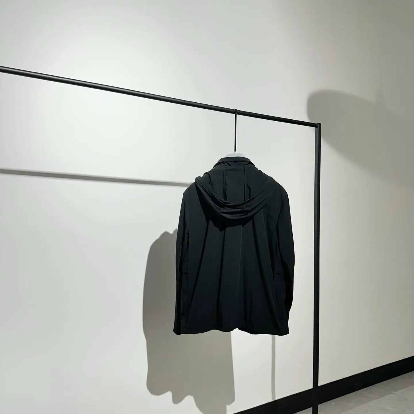 Minimalist Flex Breathable Commuter Light Outdoor All-round Simple Black Jacket