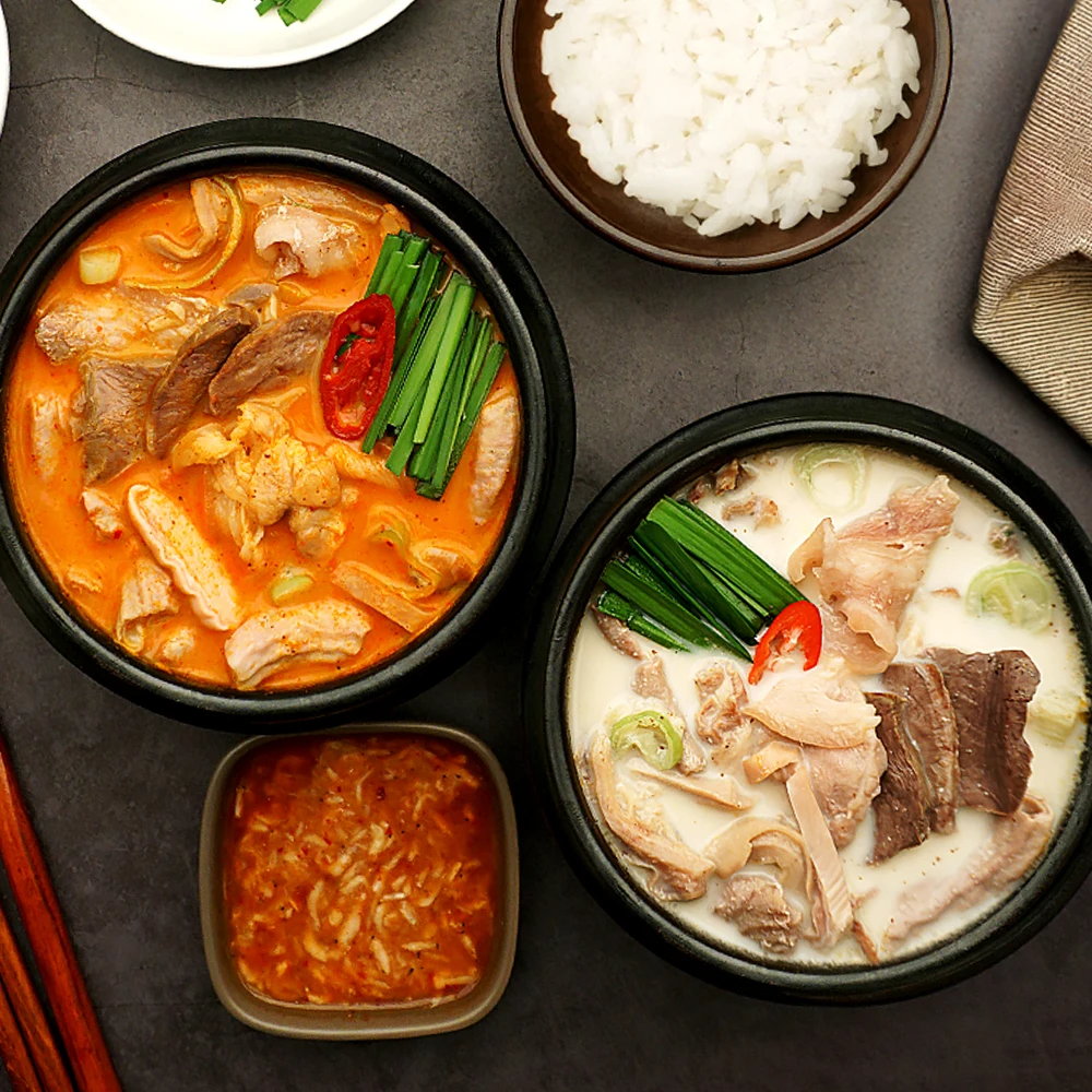 Tastefarms Sopa de cerdo con ingredientes sólidos completos coreanos Sopa de helado (básico/picante) Incluye agua 620G ~ 650G