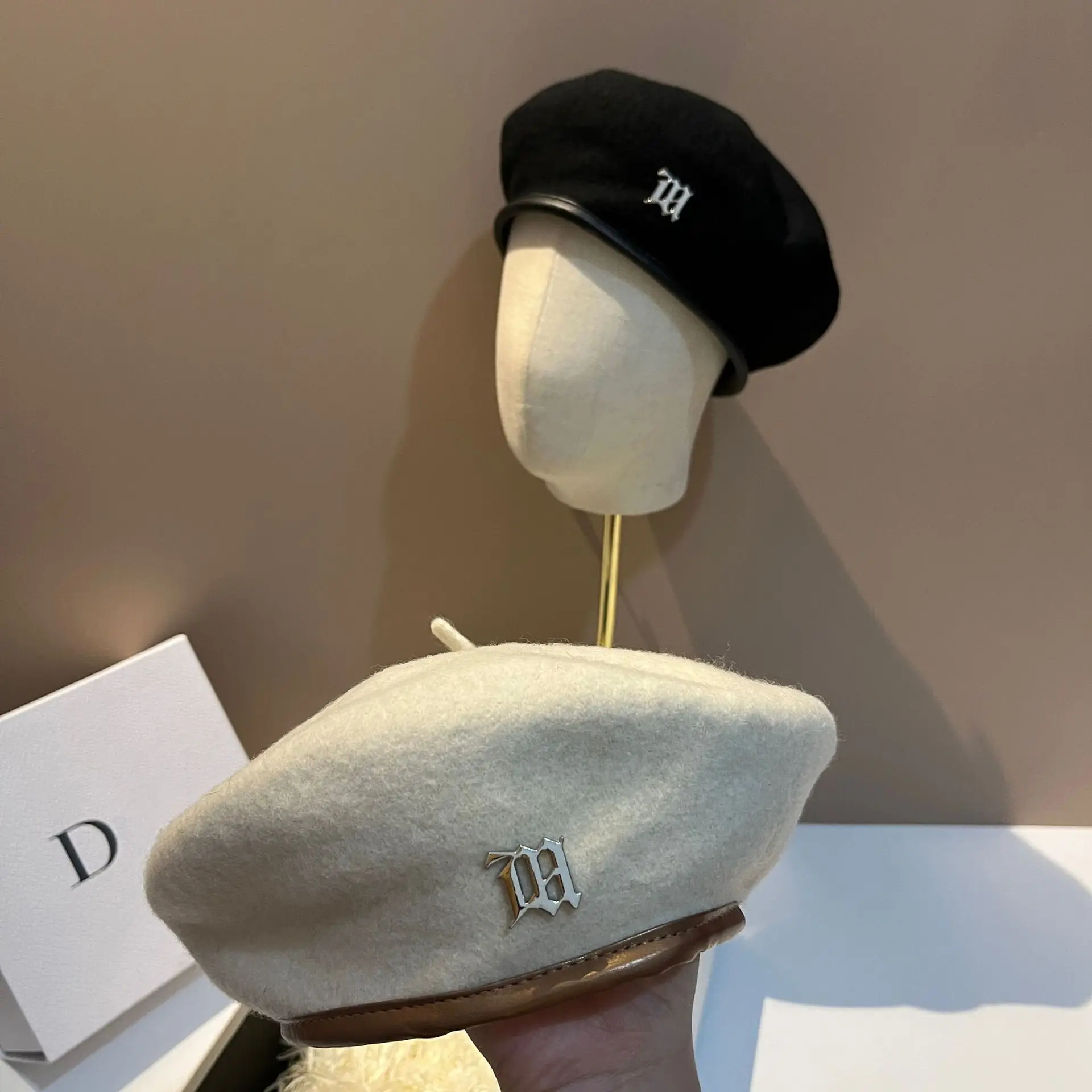 

Winter new leather-brimmed wool beret outdoor versatile ins wind age-reducing casual painter hat fashion warm hat