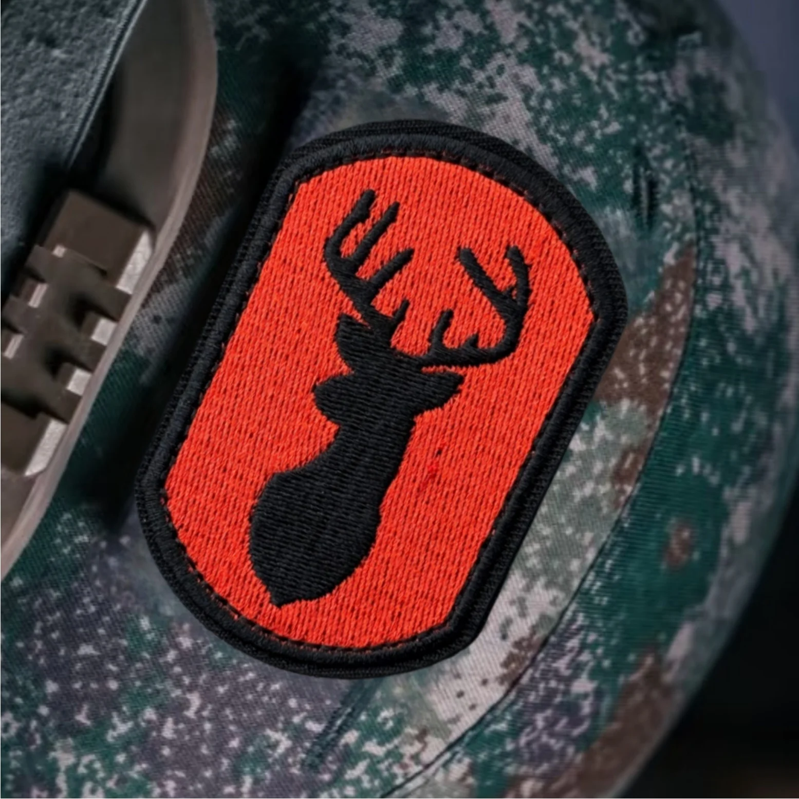 Parche bordado táctico pistola naranja – Deer Hunter militar mochila - imagen 3