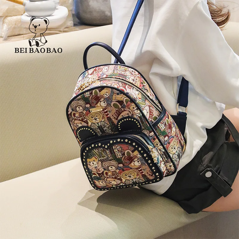 2026New women's bag with niche design, cartoon bear backpack, fashionable and trendy, personalized student bag