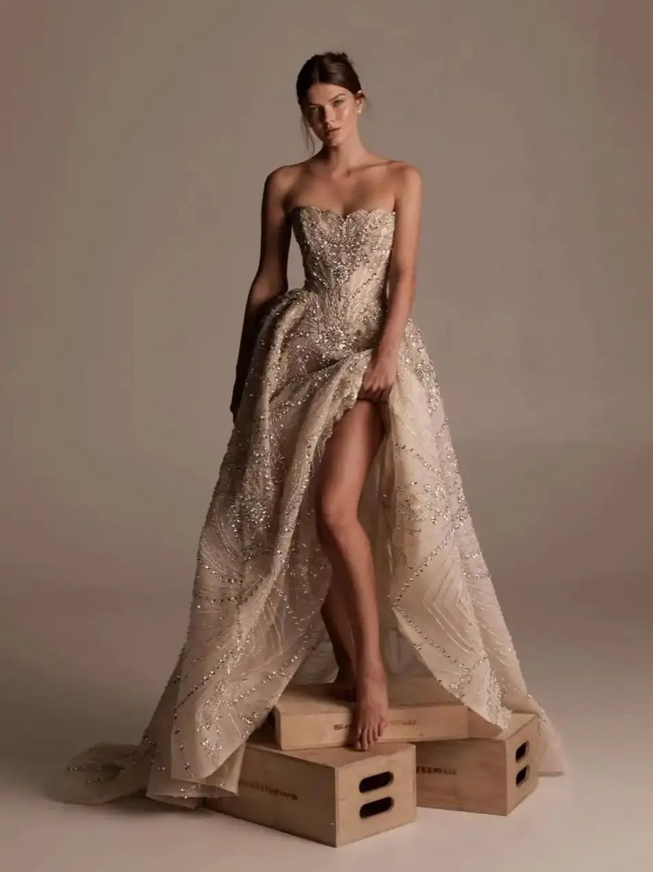 

Ofherown 2026 Luxury Champagne Strapless Ball Gown A-Line Crystal Beaded Tulle Evening Dress Elegant Prom Wedding Guest Formal