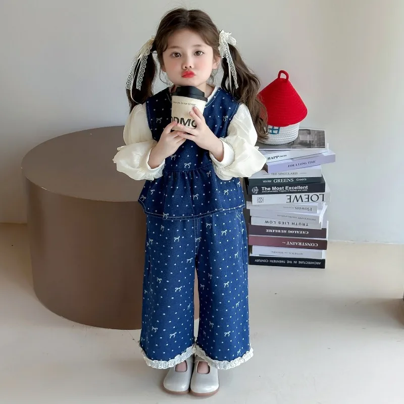 

Girls' Bow Dot Three Piece Set for Korean Fashion, Spring and Autumn Children's Clothing Children's Casual Style