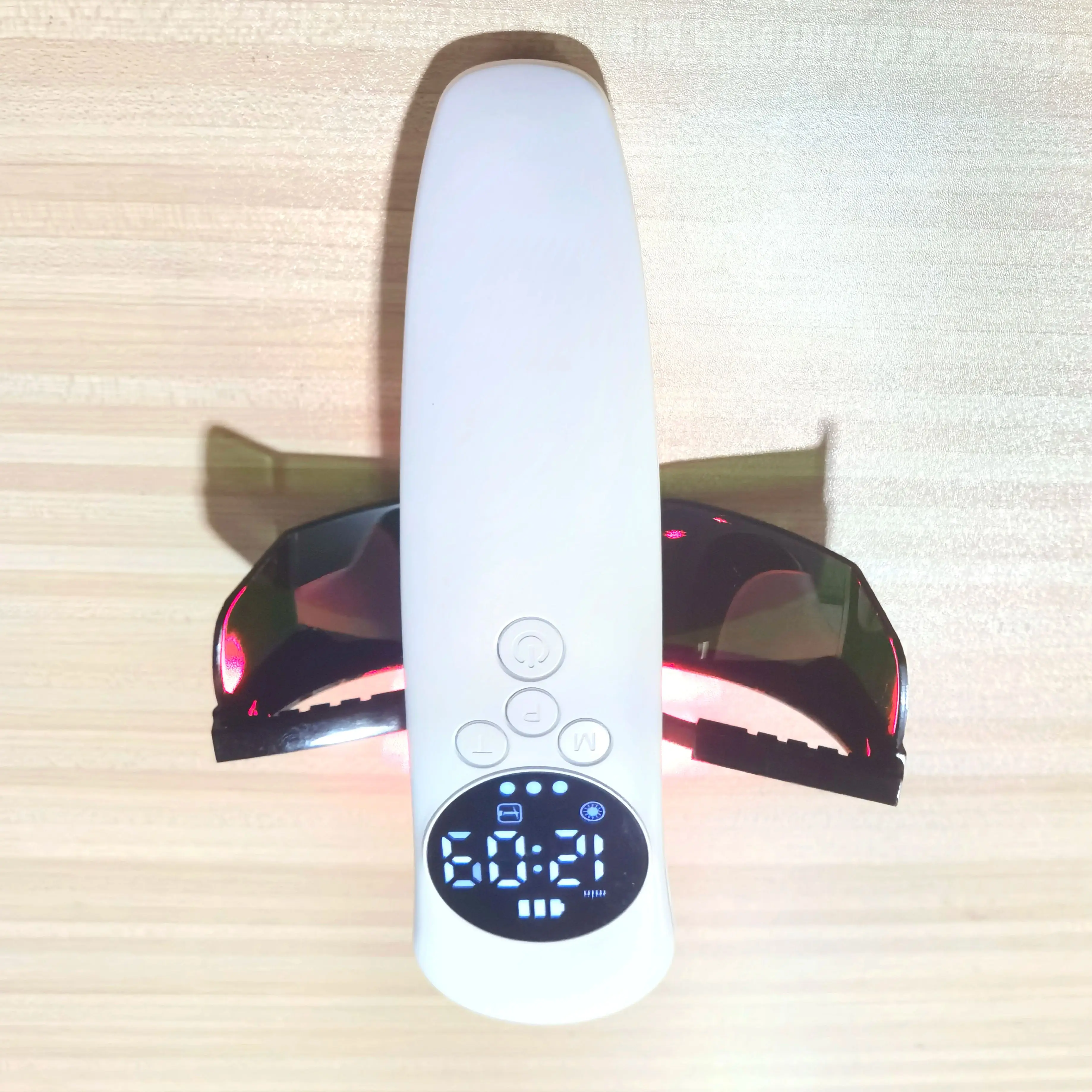 

Professional 520mW Laser - 650nm Red & 808nm Infrared for Deep Tissue Effective for Sciatica/Arthritis/Back Pain