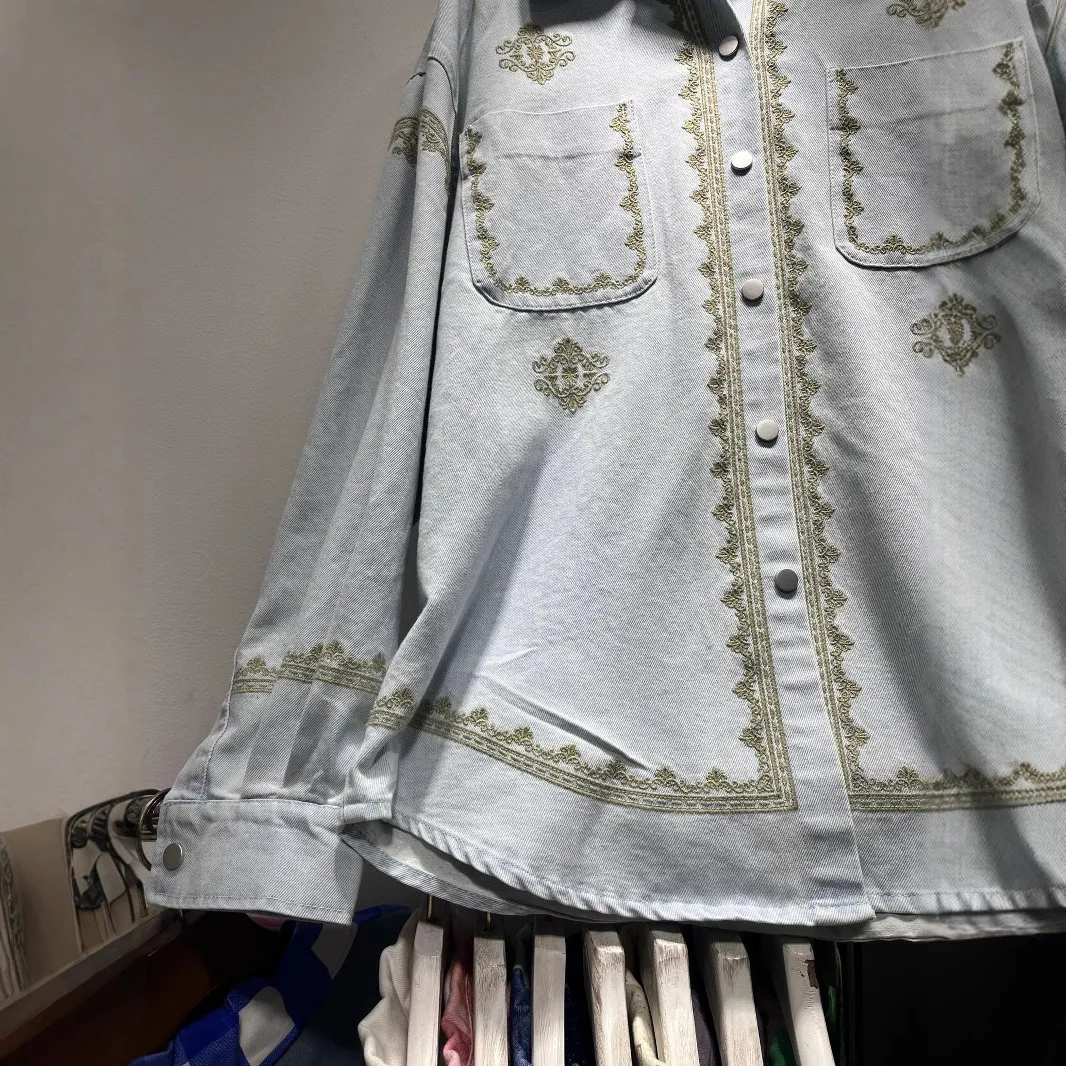 SuperAen الربيع والخريف 2025 جديد الكورية نمط المرأة فضفاضة موضة أنيقة الأزرق ريترو طباعة التطريز قمصان جينز #3