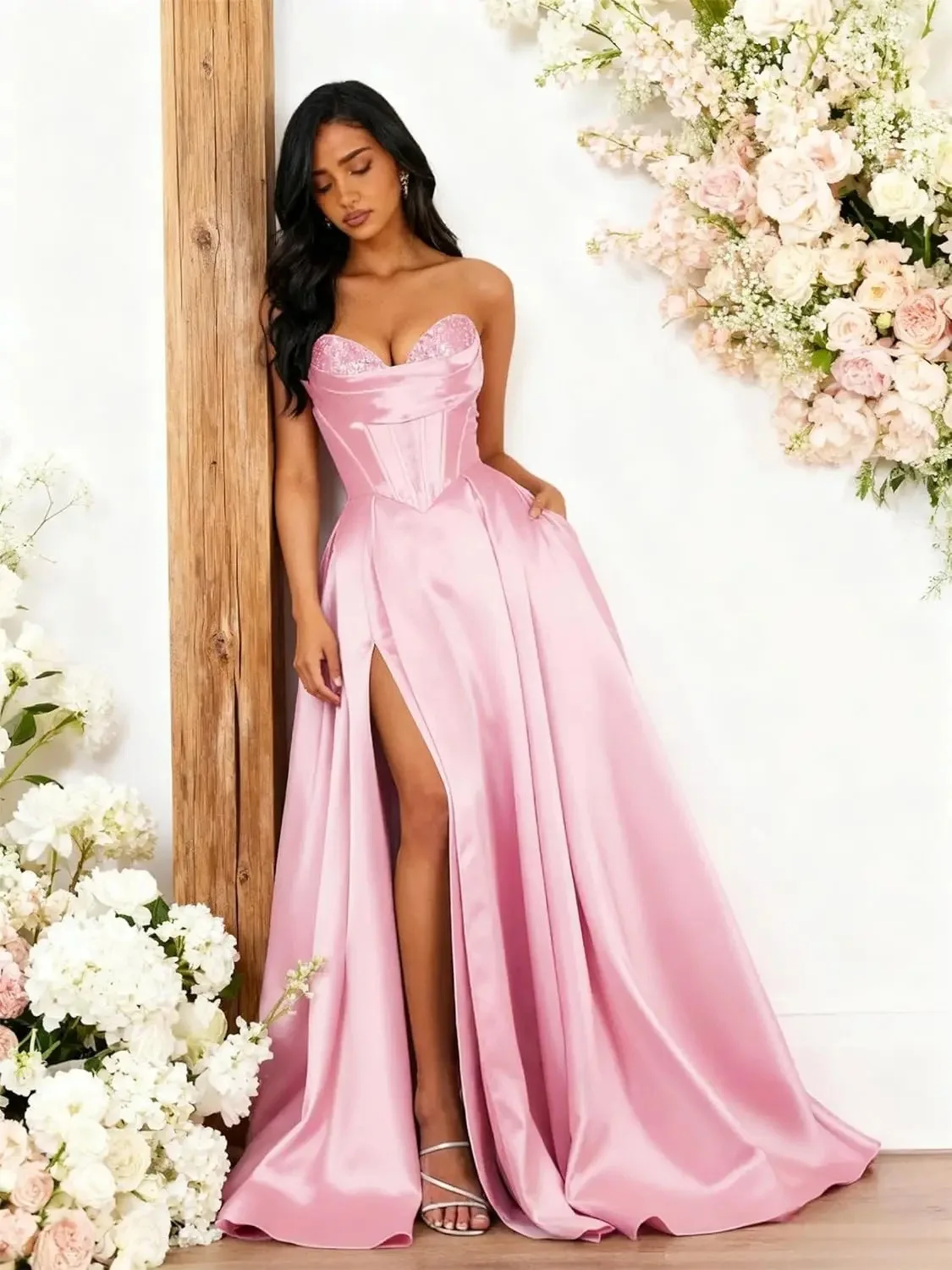 Elegant Gold Prom Party Dress 2026 Sweetheart Beads Sequins Side Silt Satin Long Satin Evening Birthday Formal Gowns Banquet