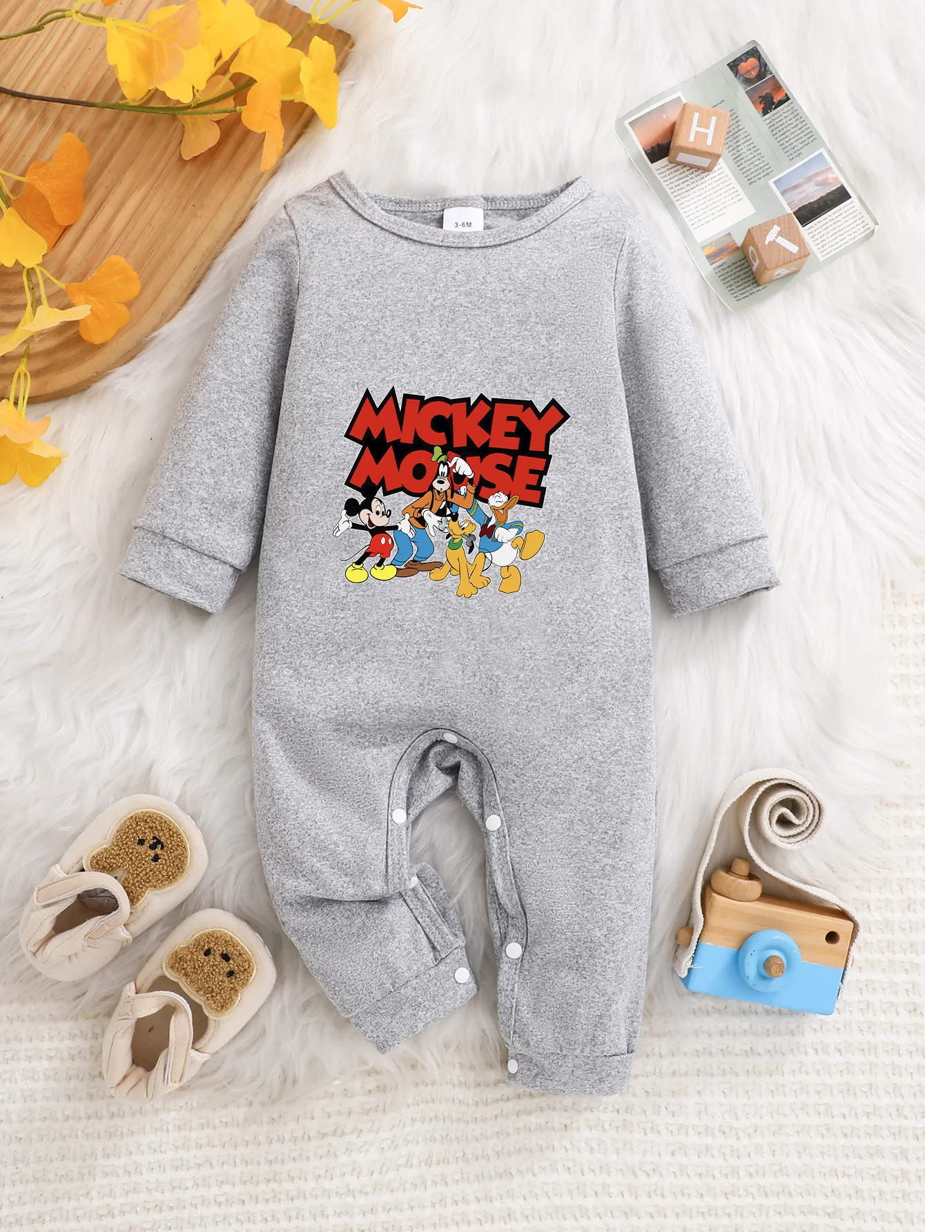 【Em licence officielle】 Barboteuse pour bébé Disney Mickey & Pals |   Barboteuse à manches longues en tissu confortable à motif « Mickey Mouse »