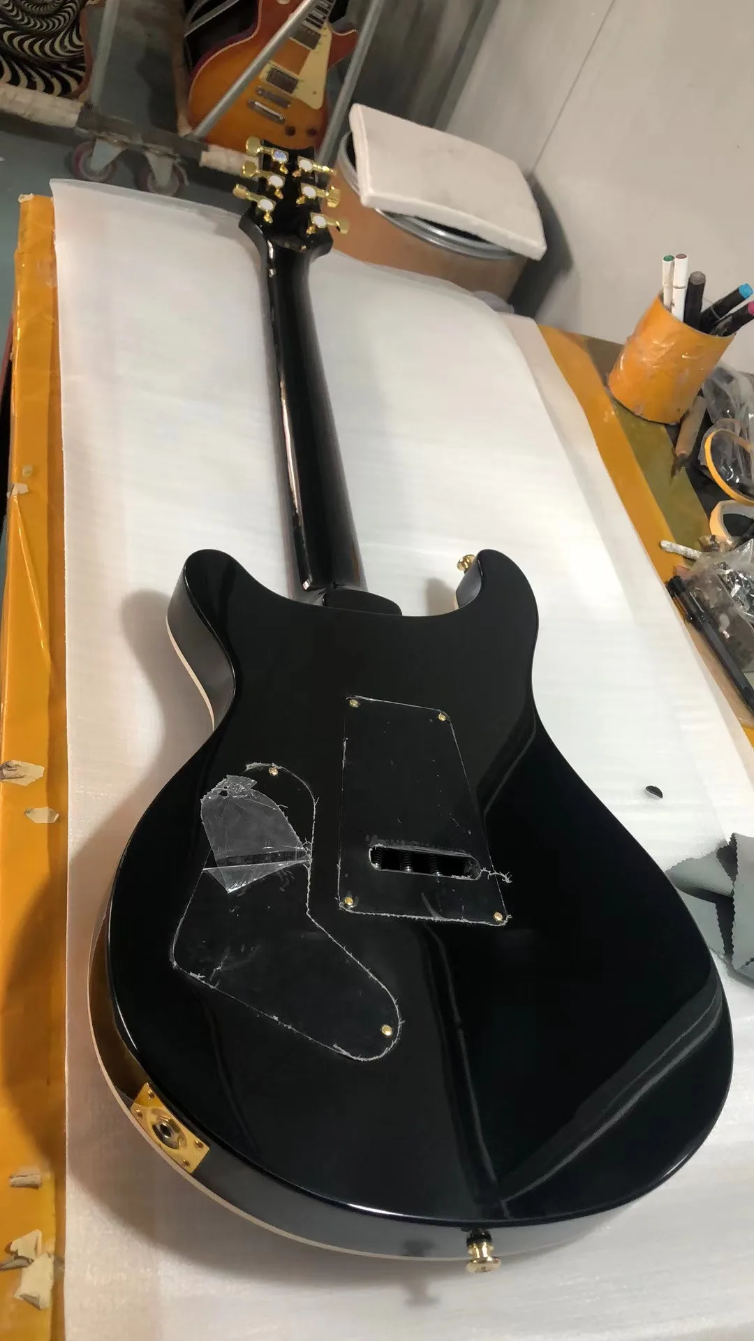 Ome Electric Guitar Finish Gloss Gold hardware