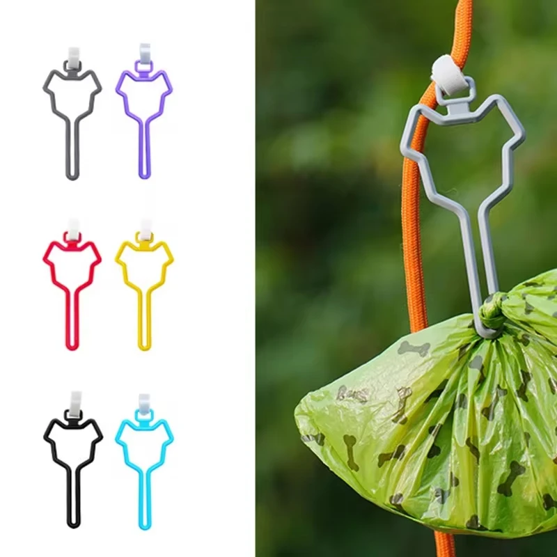 Soporte para bolsa de caca de perro, Clip portador de residuos para mascotas, dispensador de correa para perro manos libres, bolsas para caca de cachorro para caminar al aire libre, Clip fácil de llevar