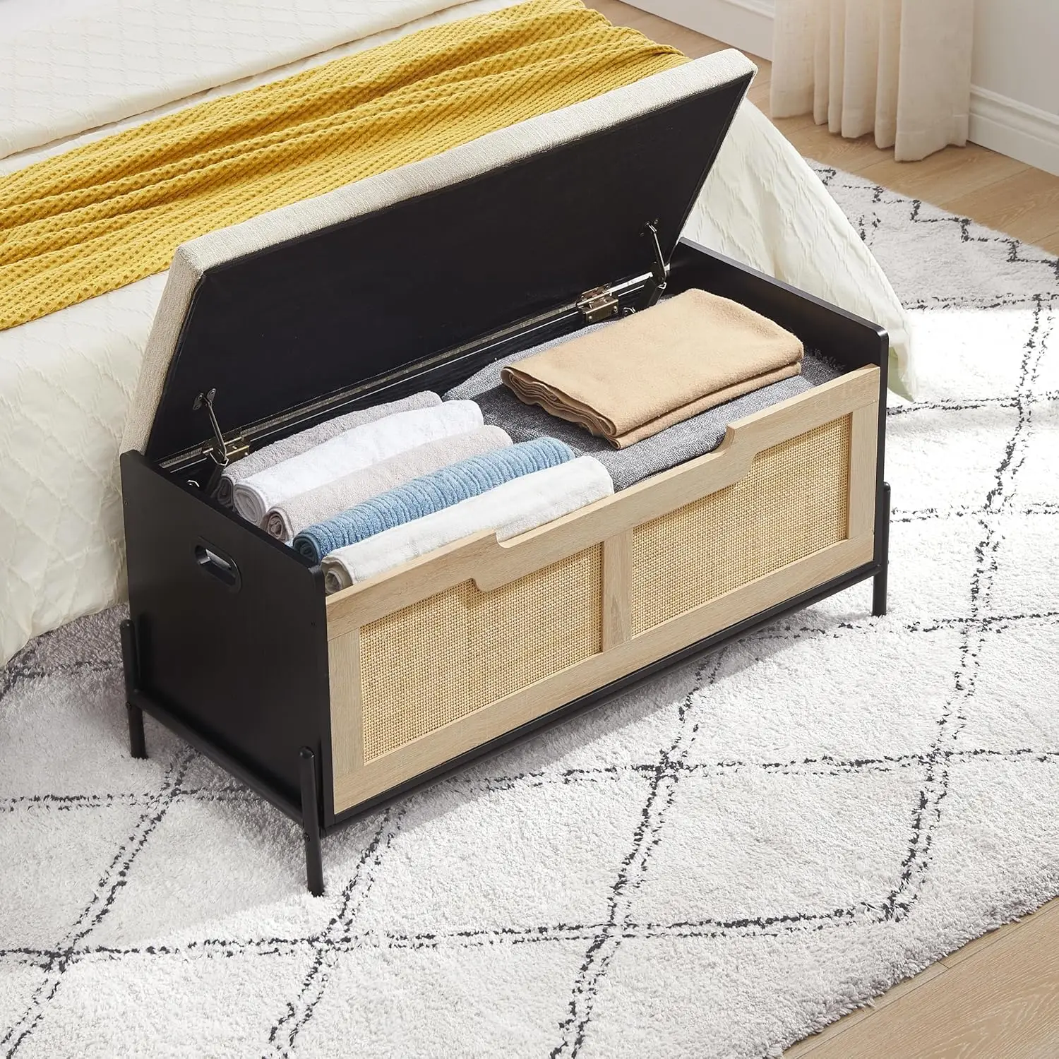 

Rattan Storage Bench with Cushion Entryway Bench with Storage for Bedroom Shoe Storage Bench Chest Furniture Organizer Seat