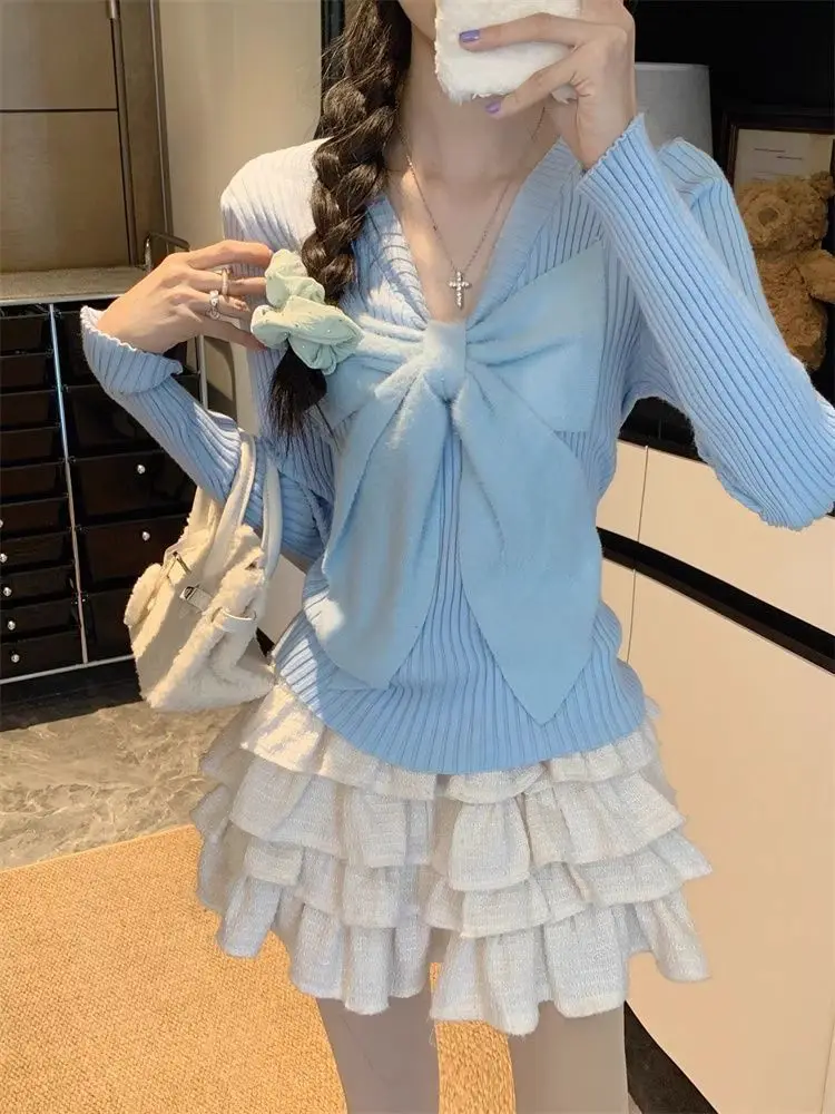 

Japan Blue And White Long-Sleeved Knitted Bottoming Autumn And Winter Bow Sweater Slimming Blue Sweater