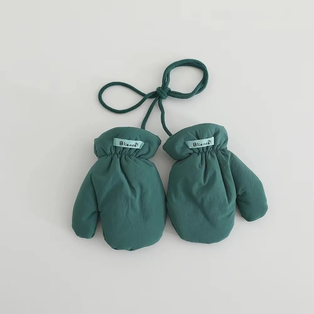 1 زوج قفازات أطفال لطيفة بلون صوف مبطن قفازات مقاومة للماء مع حزام الرقبة الحبل شتاء دافئ غطاء كامل قفاز #2