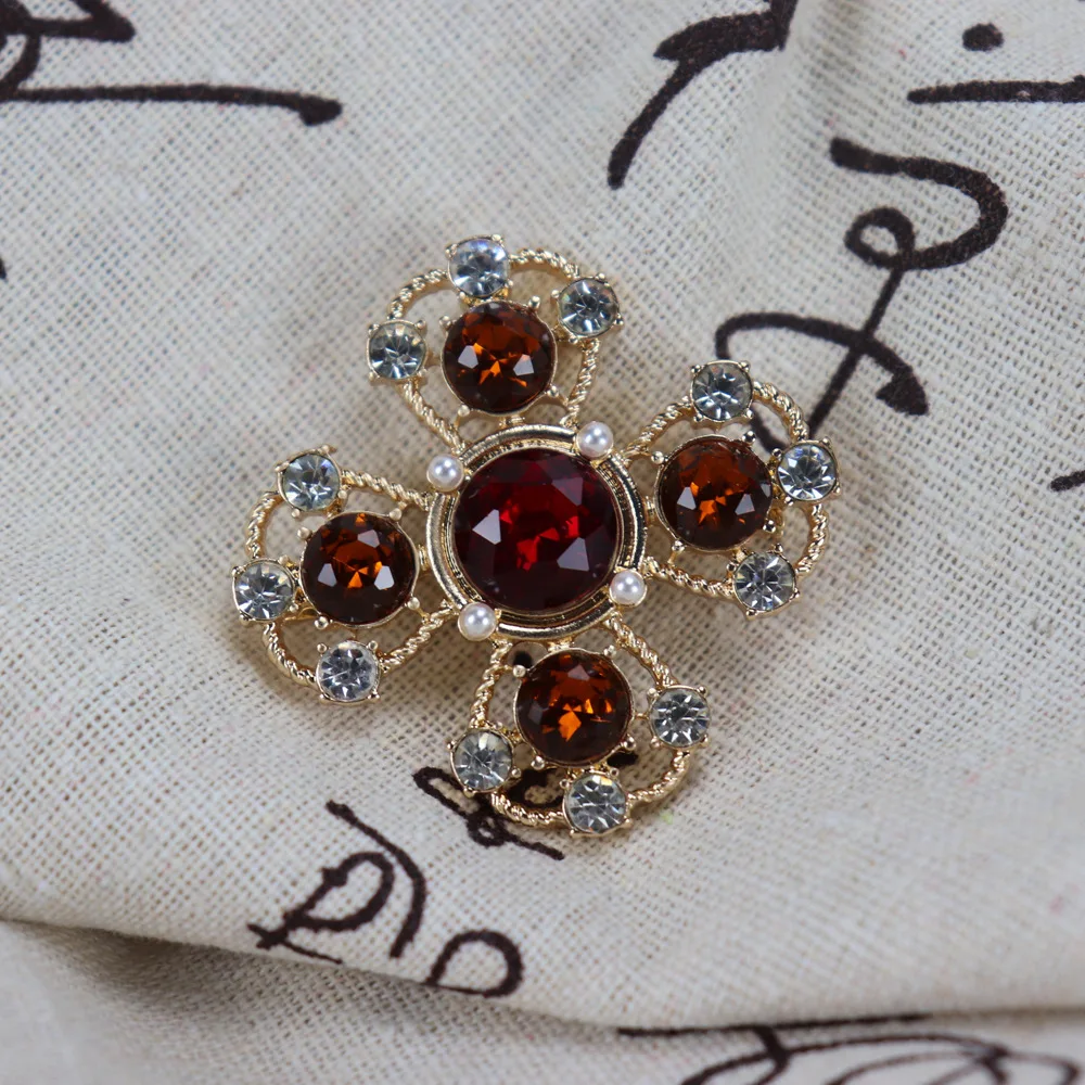 Classic Fashion Women Cross Rhinestone Brooches Pins Vintage Baroque Palace Luxury Jewelry Clothing Suit Brooch Pin Badges Gift