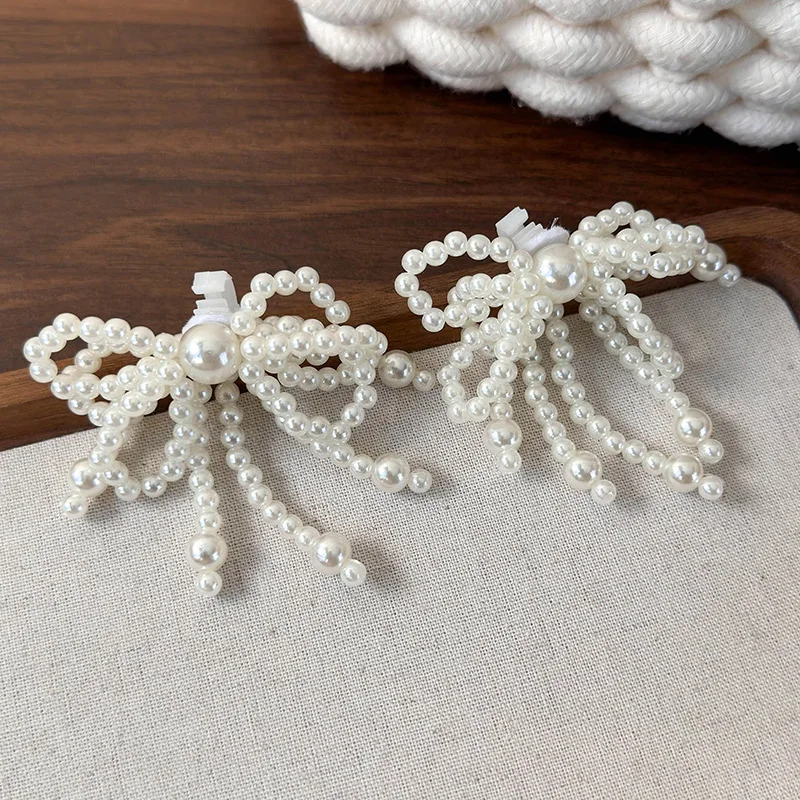 Elegant Lace Bow Shoe Clips with Pearl Shoe Accessories for Woman Sneakers Loafers DIY Shoelace Decoration Versatile Non Crease