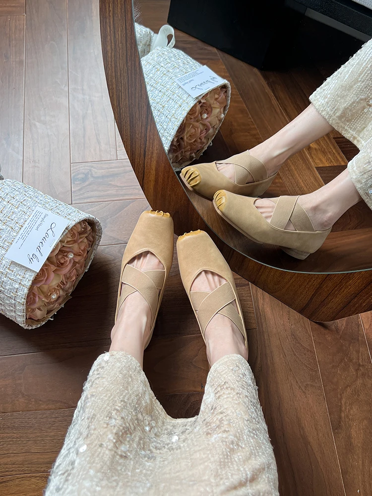 

Leather Ballet Flats Square Head Thick Heel Women's Shoes 2026 New Retro Mary Janes Medium Heel Pig Nose Casual Fashion