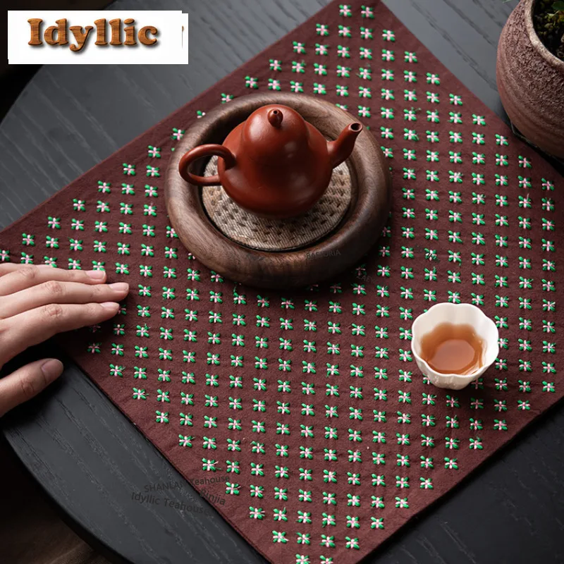 HOYIHM Handmade Embroidered Brocade Small Daisy Tea Table Mats Vintage Drink Coaster Dinner Table Cloth Mat Teaware Accessories