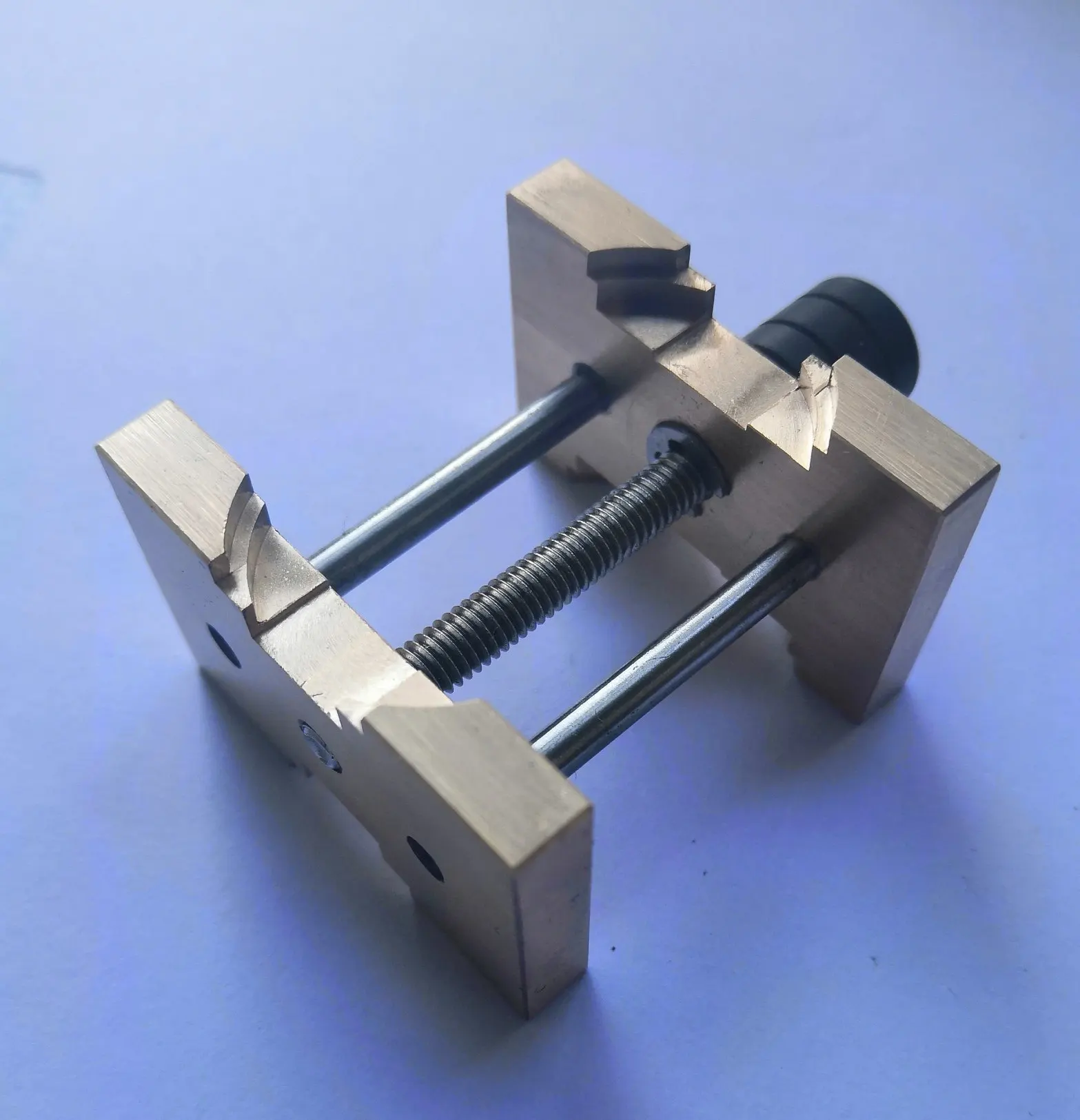 Watch repair tool, movement seat, clamping holder, movement seat, universal fixture tool for male and female movements