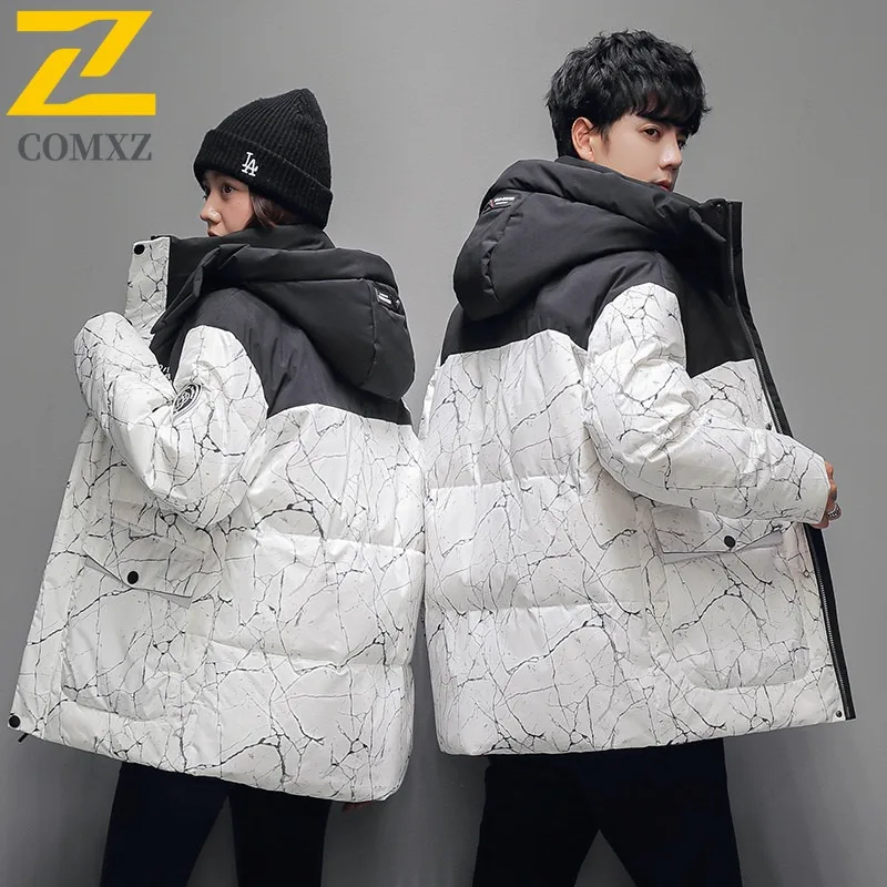 COMXZ Men Hooded Bread Jacket Trendy 2025 Travel Snow Windproof Lightweight Ski Cotton Padded Jacket Loose Street Puffer Jacket