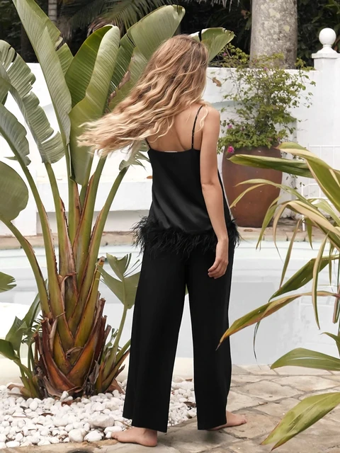Pyjamas en satin avec plumes, ensembles de vêtements de nuit pour femmes avec pantalon, débardeur noir à fines bretelles, tailleur pantalon blanc 2022