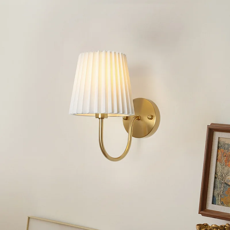 Retro wall lamp, bedroom bedside wall lamp, mirror, headlight, hallway, French style single head living room, rural lighting fix