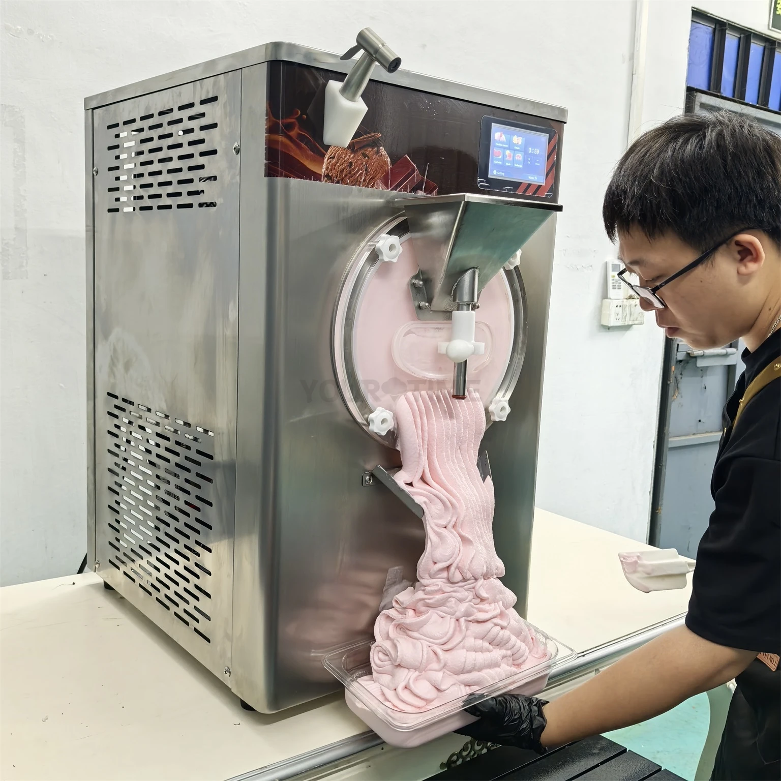 

Yourtime 48L/H Gelato Making Machine Commercial Gelato Hard Serve Ice Cream Making Ice Sorbet Making Machine Slush Machine