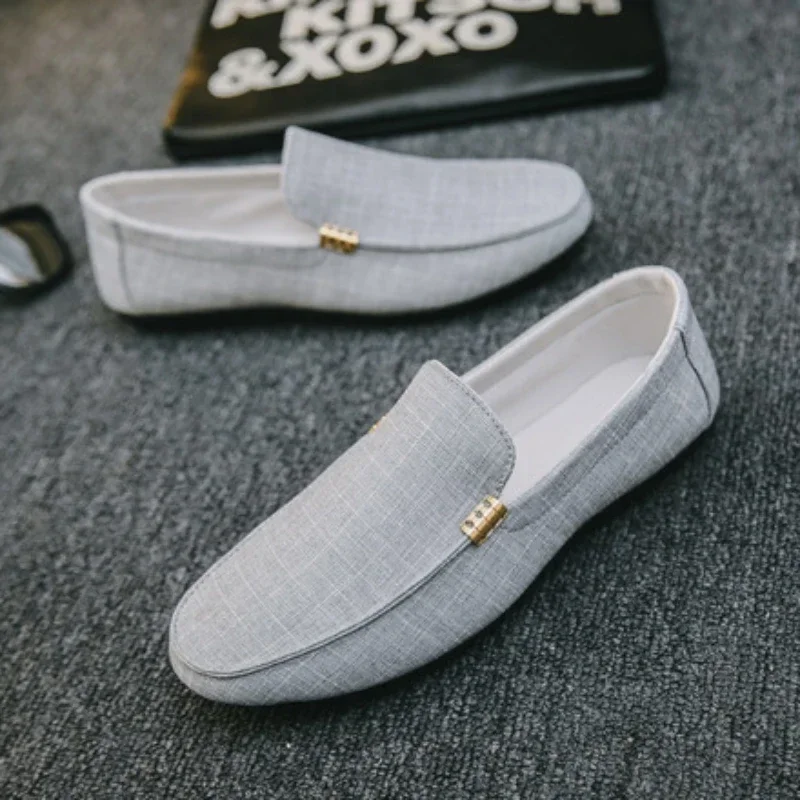 Spring Autumn Male Loafers Lightweight Slip-on Breathable Male Canvas Shoes Fashion Mens Flat Shoes Soft  Zapatos Para Hombres