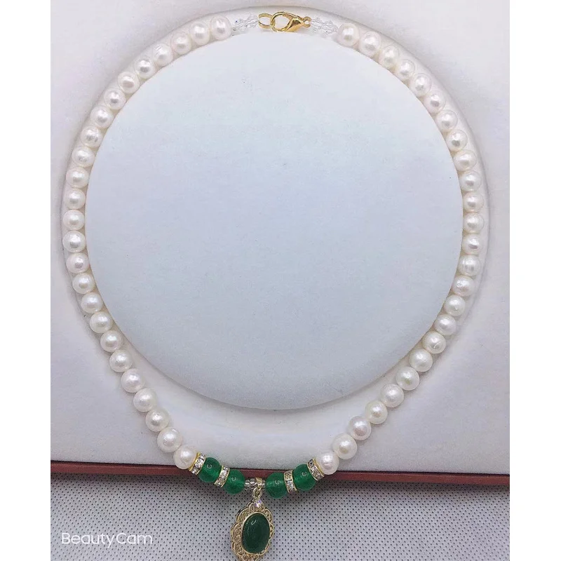 Natural freshwater pearl necklace with green jade pendant, Mother's Day mom