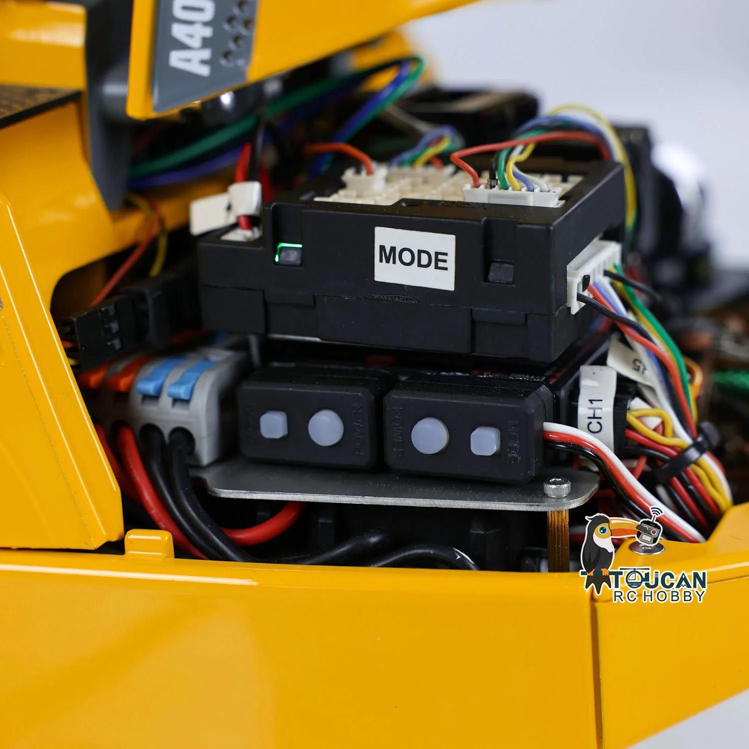 

Double E 1/16 A40G Metal RC Hydraulic Articulated Truck RTR Controlled Dumper Truck Car Tipper Painted Finished Vehicle Model