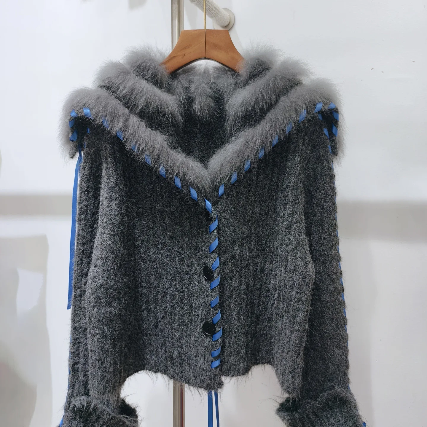 

2026 Autumn Winter Fashion Navy Collar Ribbon Knitted Cardigan Real Fox Fur Light Luxury High-end Patchwork Fur Sweater Jacket