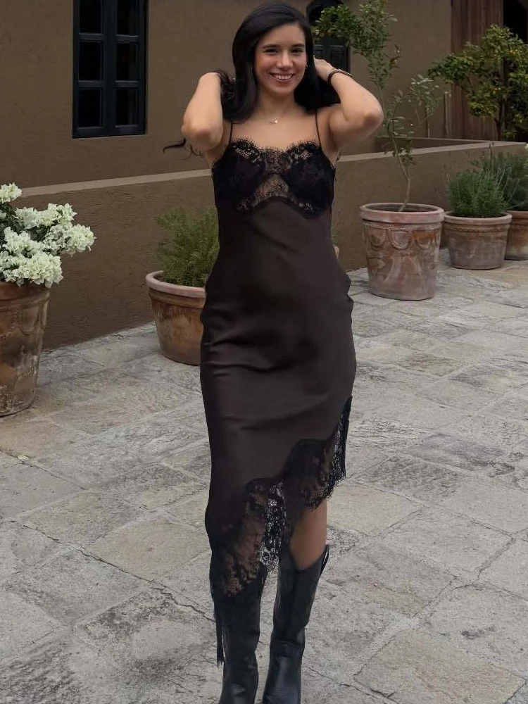 เดรสสายเดี่ยวผ้าซาตินลูกไม้แบบไม่สมมาตรสำหรับผู้หญิง รุ่น HH Spring Summer Sexy ปี 2026 ดีไซน์หรูหรา สายสปาเก็ตตี้แบบต่อผ้า เหมาะสำหรับงานปาร์ตี้และชายหาด