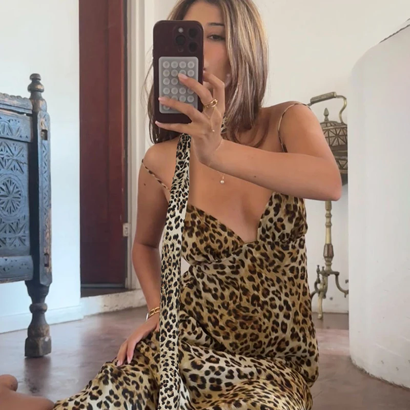 BIIKPIIK Leopard Lady Long Dress Sexy V-neck Cut-out Slim Fit Maxi Dress Loungewear Spaghetti Strap Backless Dress Club Elegant