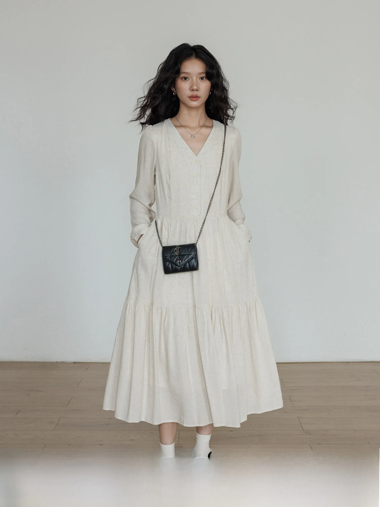 

Женское льняное платье Vastand Spring с V-образным вырезом и длинными рукавами, повседневное, с завышенной талией, удобное, А-силуэт, для города и офиса