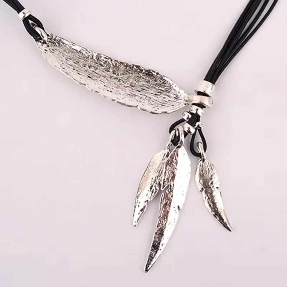 FSUNION New 2025 Hot Sale Fashion Bohemian Style Bronze Rope Chain Feather Pattern Pendant Necklace Gifts For Women