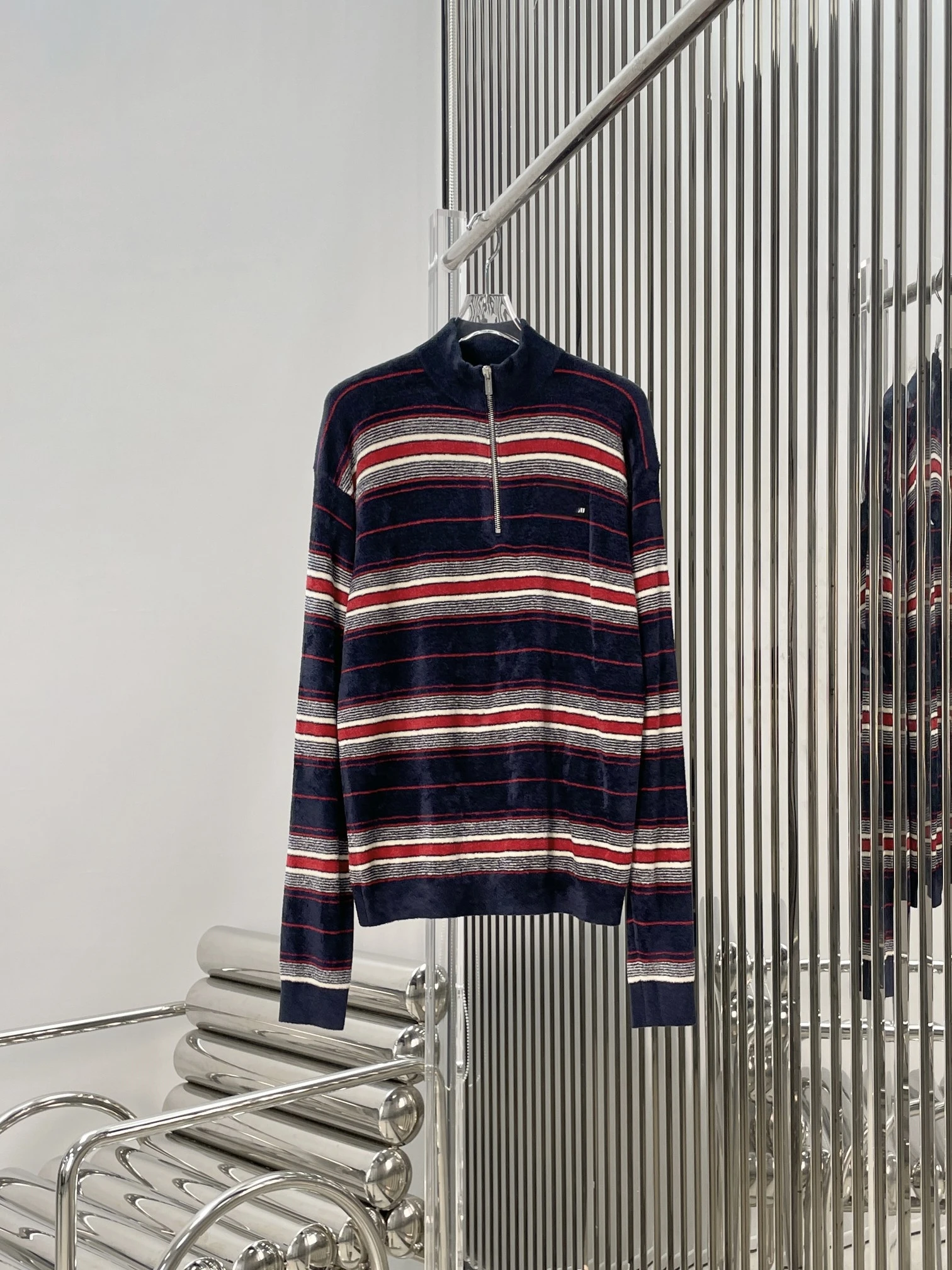 

Ретро-свитер женский в полоску с цветовыми блоками, на молнии до середины груди, из махрового велюра, с длинными рукавами, вязаный, с воротником-стойкой, свободного кроя, визуально стройнящий...