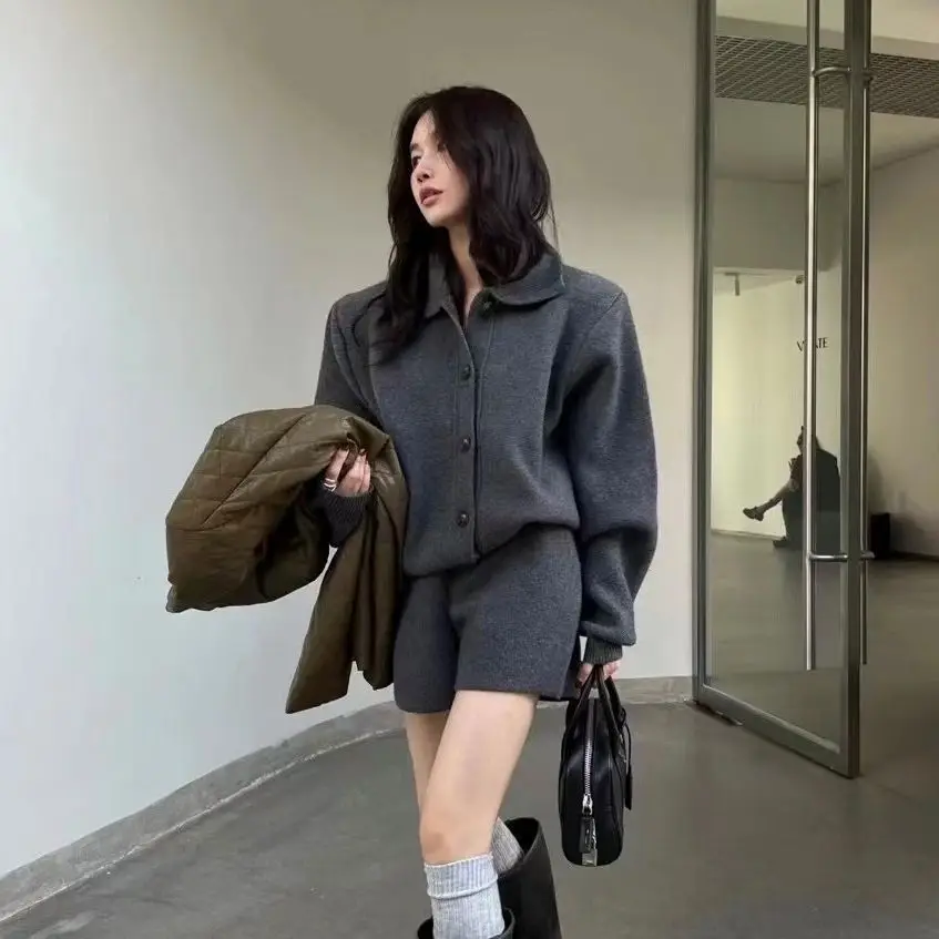 

2024 Autumn Winter Knit Two Piece Set for Women Elegant Polo Collar Sweater and High Waist Casual Shorts Cozy and Chic Outfit