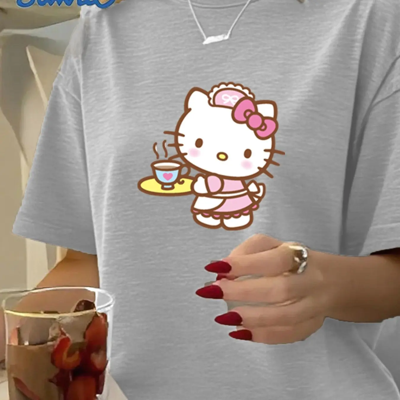 

Sanlio Hello Kitty Women's Casual Fashion Round Neck Printed T-shirt, Soft and Skin Friendly, Suitable for Daily Wearing