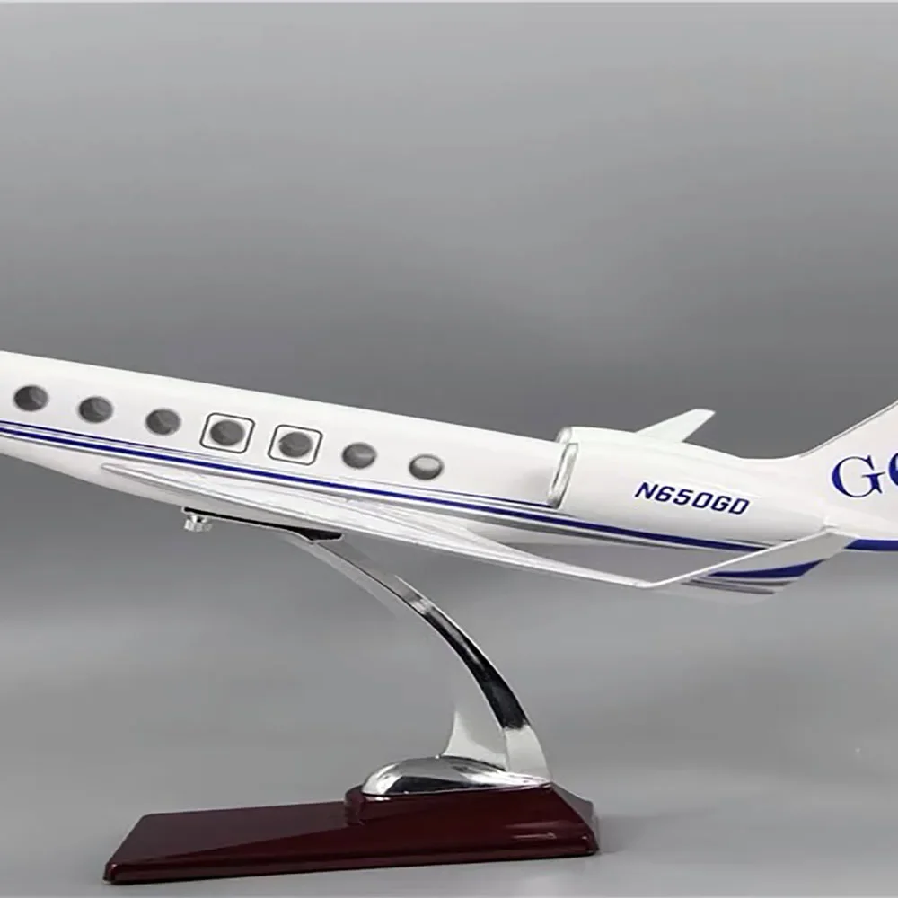 Business Jet G650 Model 1:70 Hollowed Out 45cm Passenger Transport Plane Model Gift Decoration Model Collectible Toy Gifts