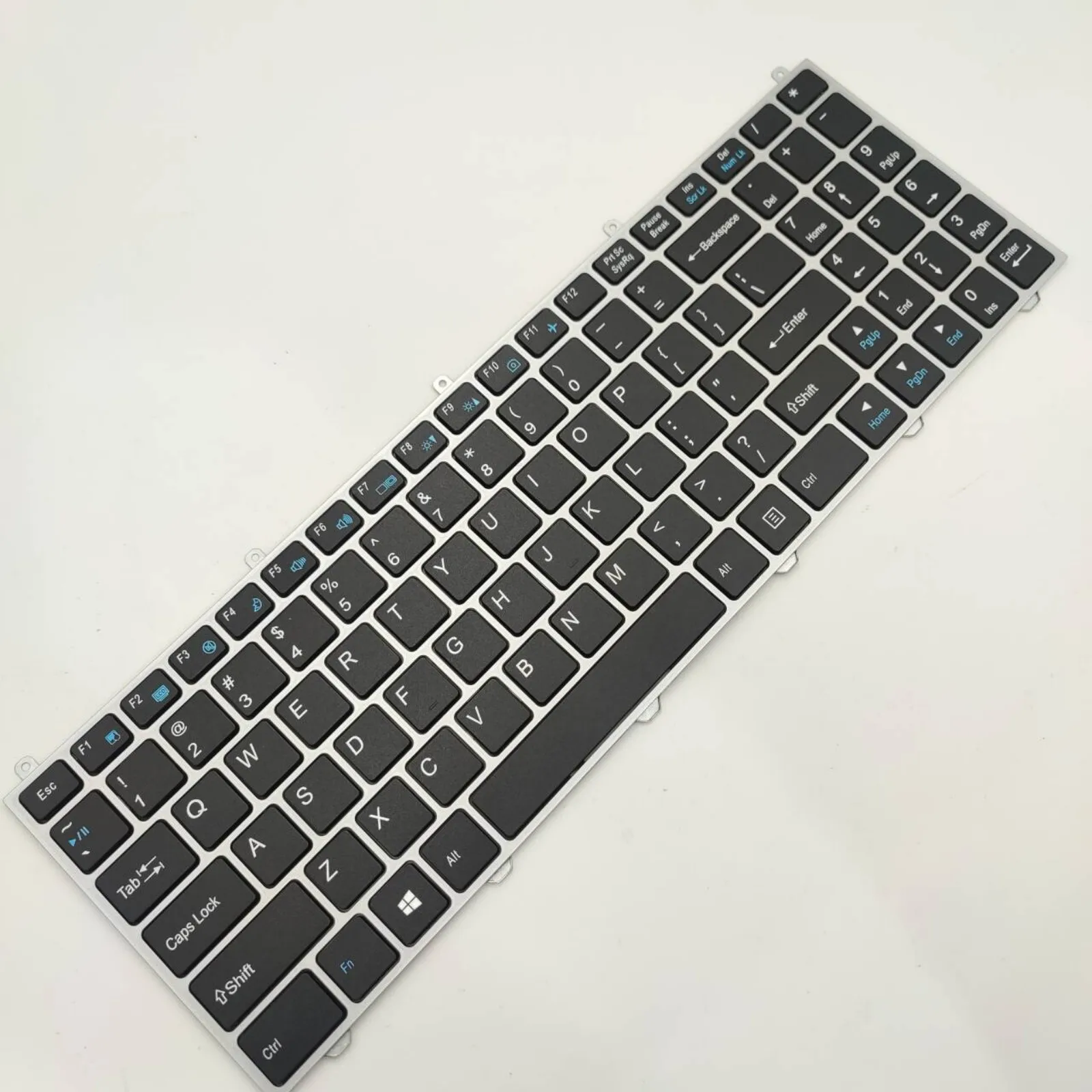 

US for Hasee K650D-I5 I7 D1 D2 K590C K570N K590 K590C K610C I7 D1 K650D G150 W65 K650C P/N:6-80-W65S0-010-1 1604032654M keyboard