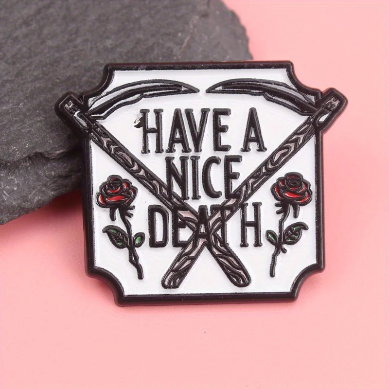 Morbid Authority Emaille-Pin – gekreuzte Zepter mit Blut-Rosen-Akzenten und „HAVE A NICE DEATH“-Typografie, dunkler Satire-Schmuck für